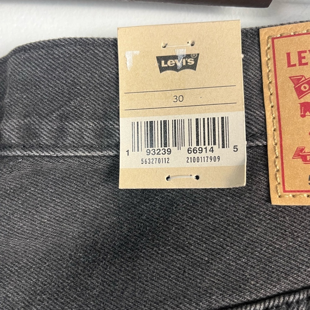 New 501 Levi’s high rise black denim size 30 raw hem shorts - Picture 4 of 7